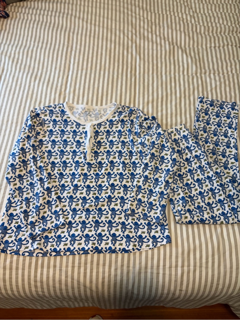 Roller Rabbit Blue Monkey Print Pajama Set - Long Sleeve Top & Pant - M